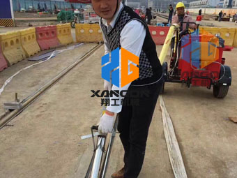 路面灌縫施工，選翔工機(jī)械瀝青灌縫機(jī)