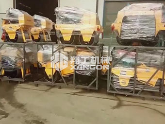 翔工機械一批小型壓路機包裝好，成功出口到國外