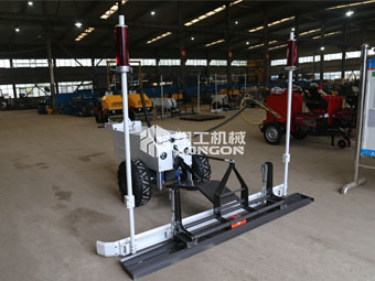 客戶廠房施工，小型激光整平機(jī)助“一臂之力”