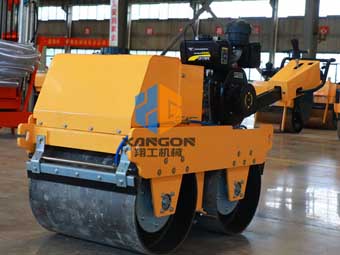 惡劣環(huán)境操作小型壓路機的注意事項有哪些？