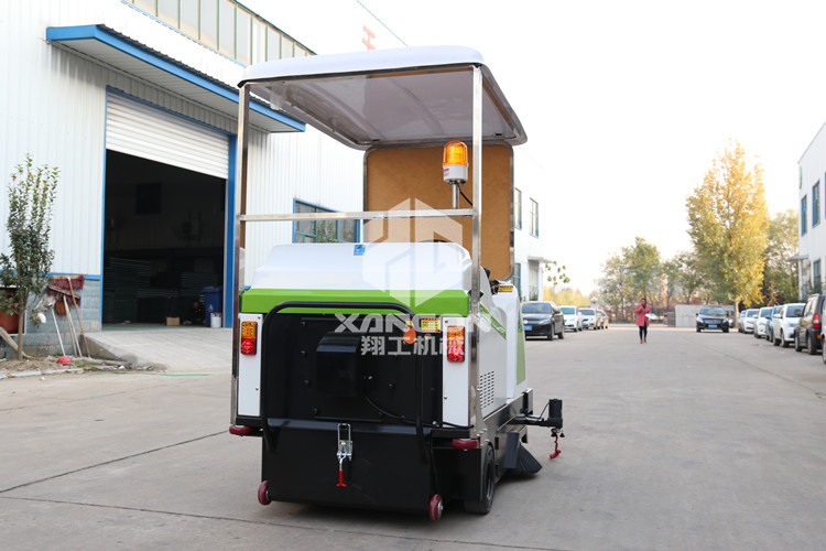 電動掃地車生產(chǎn)廠家告訴你掃地機(jī)購買的必要性！