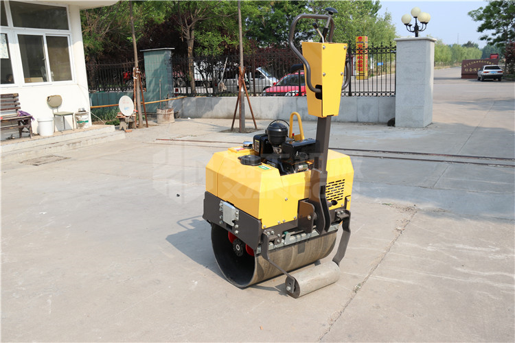 引起小型壓路機價格不穩(wěn)定的原因是什么原因呢？