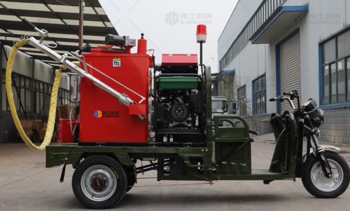 瀝青灌縫機裂縫修補，橫向縱向都可以